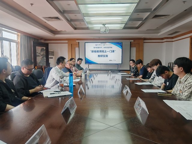 青年教师王周生老师率先以物流管理专业